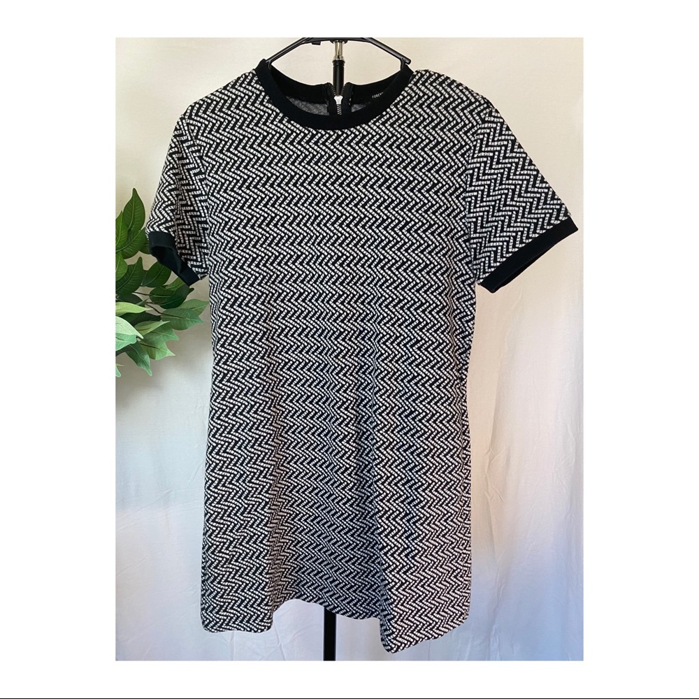 Short Sleeve Pattern Dress